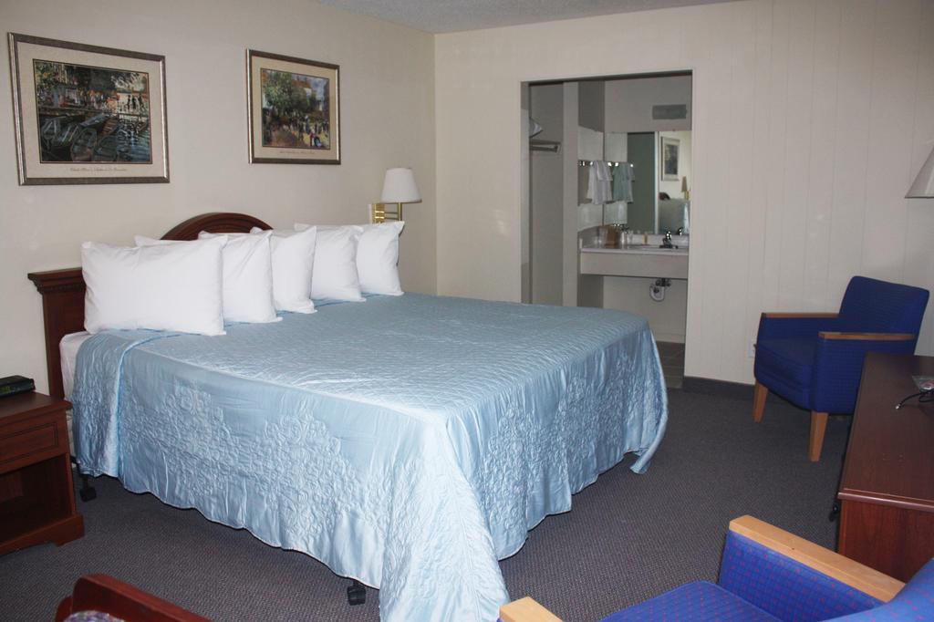 Main Street Lodge And Suites 休伦港 客房 照片