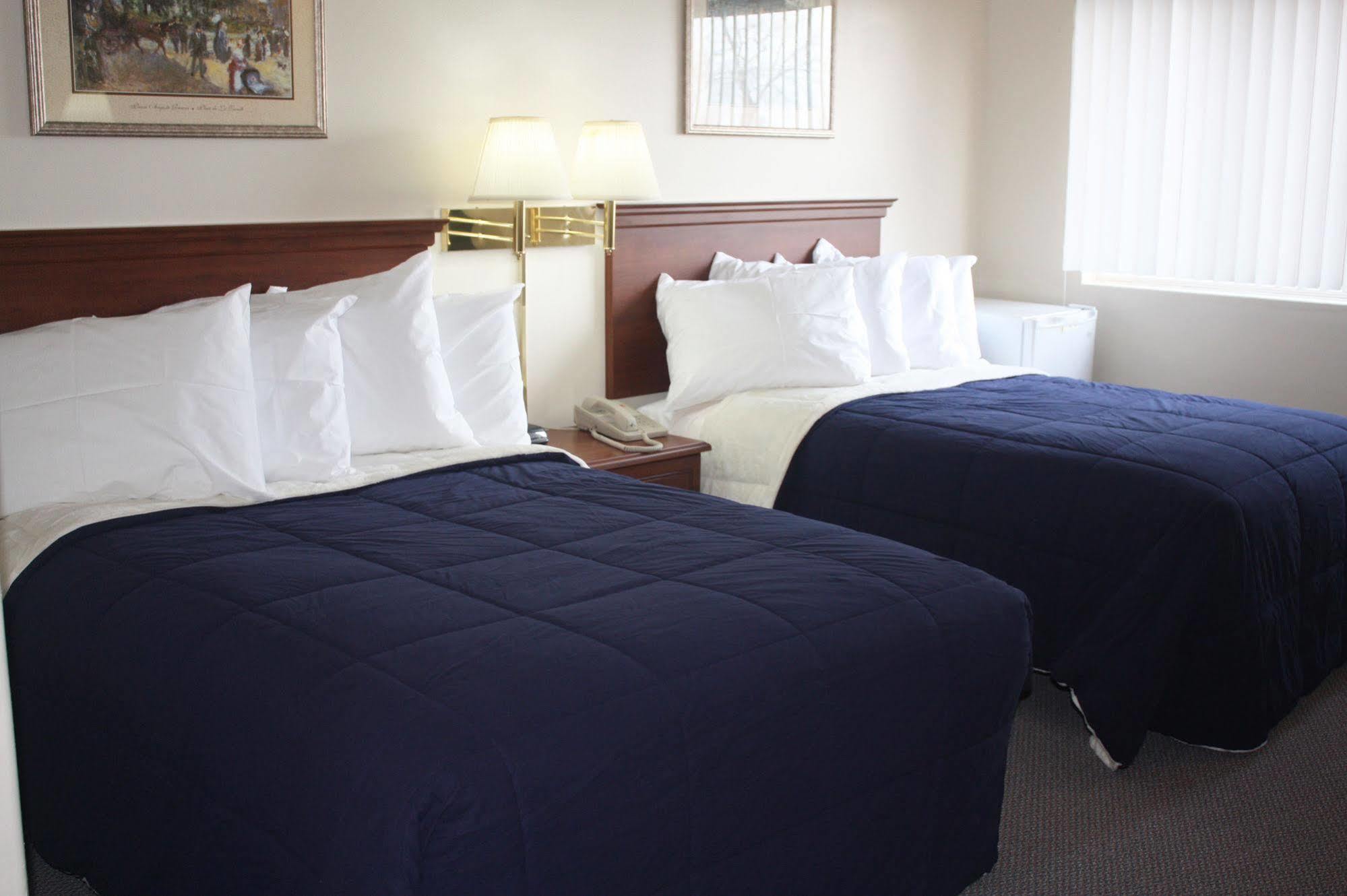 Main Street Lodge And Suites 休伦港 外观 照片
