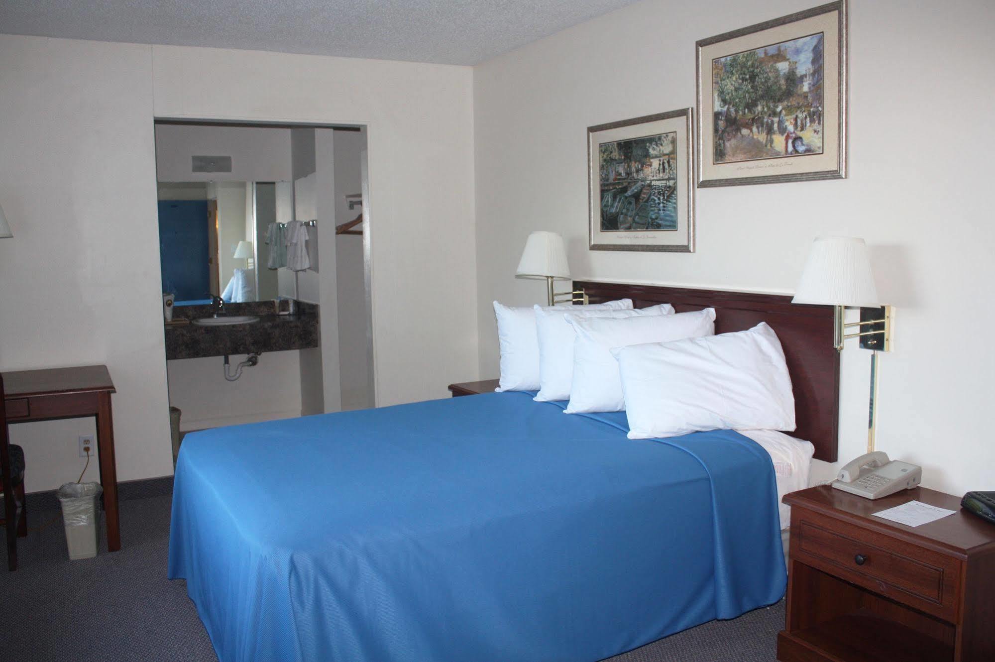 Main Street Lodge And Suites 休伦港 外观 照片